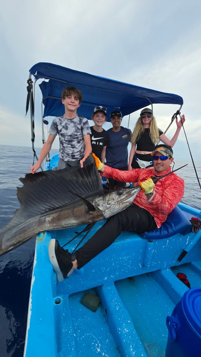 Aventura de pesca en altamar