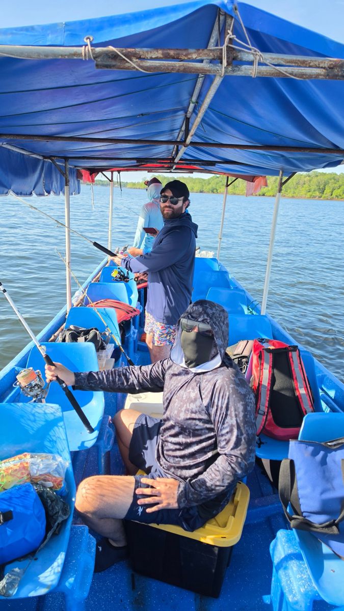 Aventura de pesca en la Bahía de Jiquilisco