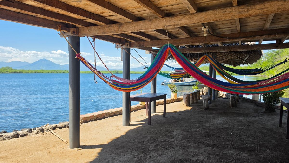 Aventura de pesca en la Bahía de Jiquilisco