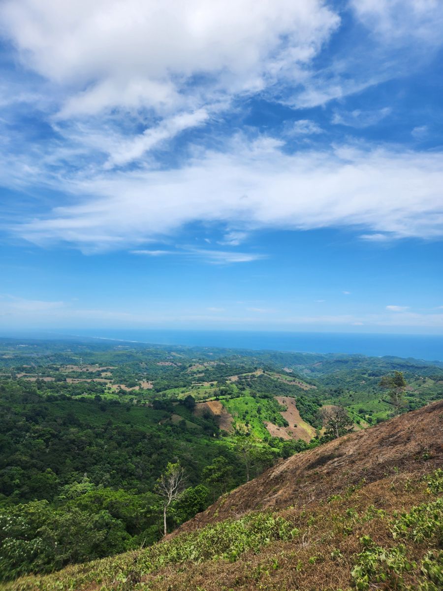 Peñón de Comasagua y El Zonte