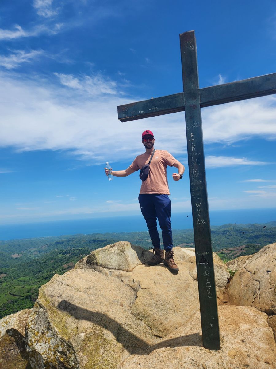 Peñón de Comasagua y El Zonte