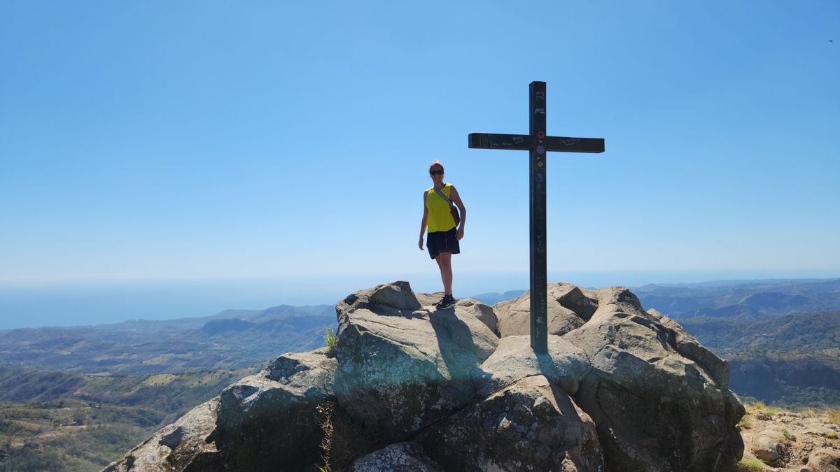 Peñón de Comasagua y El Zonte